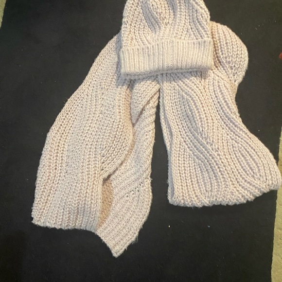 Cozy Soft Pink  Knit Hat & scarf set - Picture 6 of 7